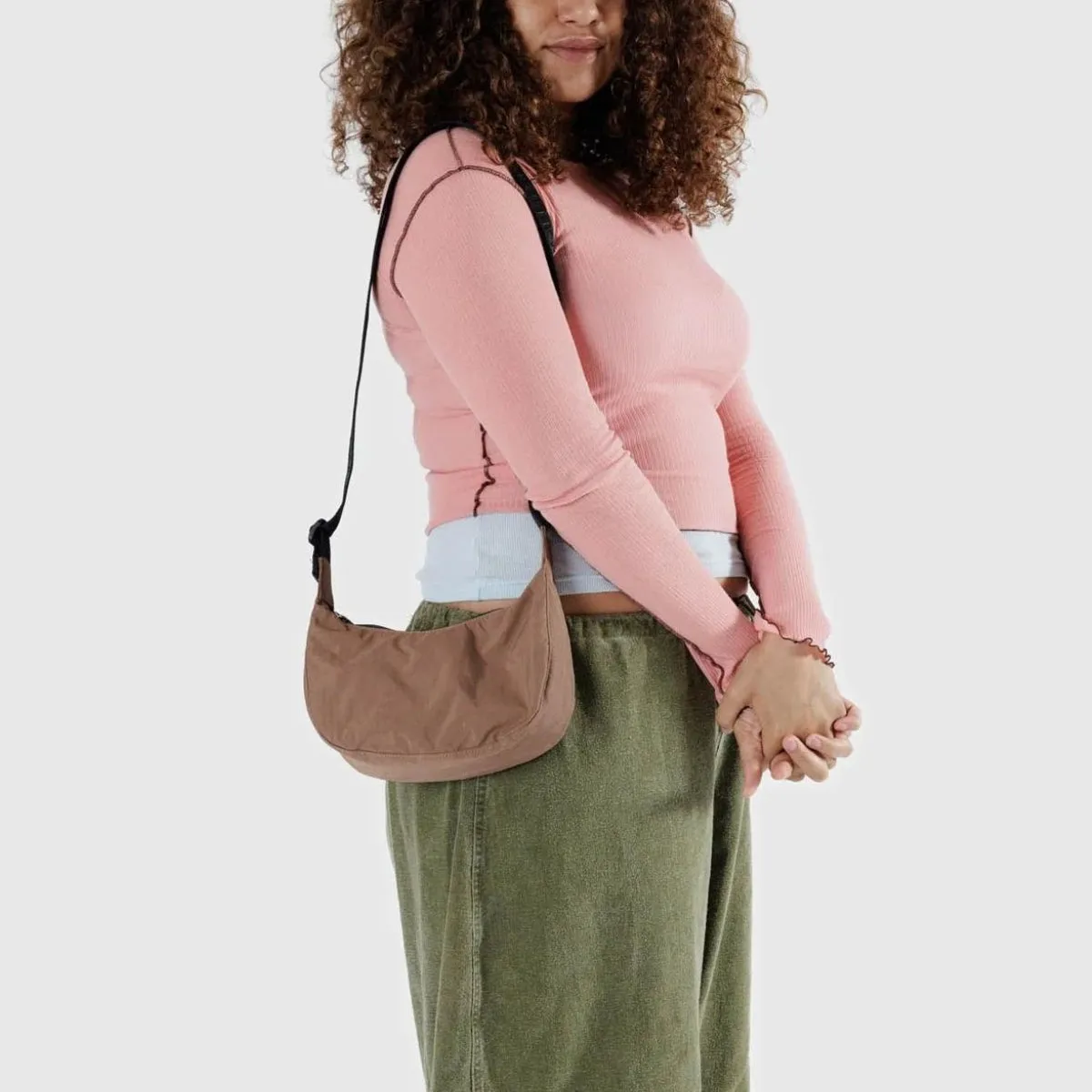 Baggu Small Nylon Crescent Bag in Cocoa