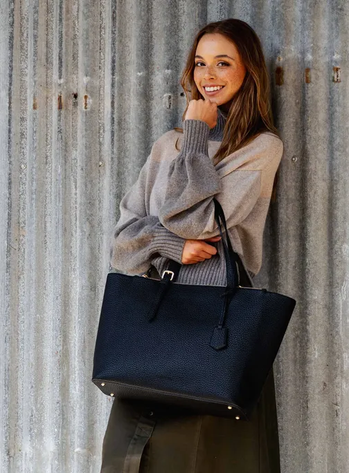 Carmine Tote